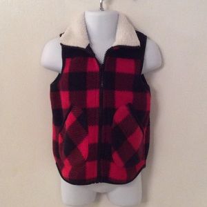 🤑Toffee Apple fleece vest. Size 24M
